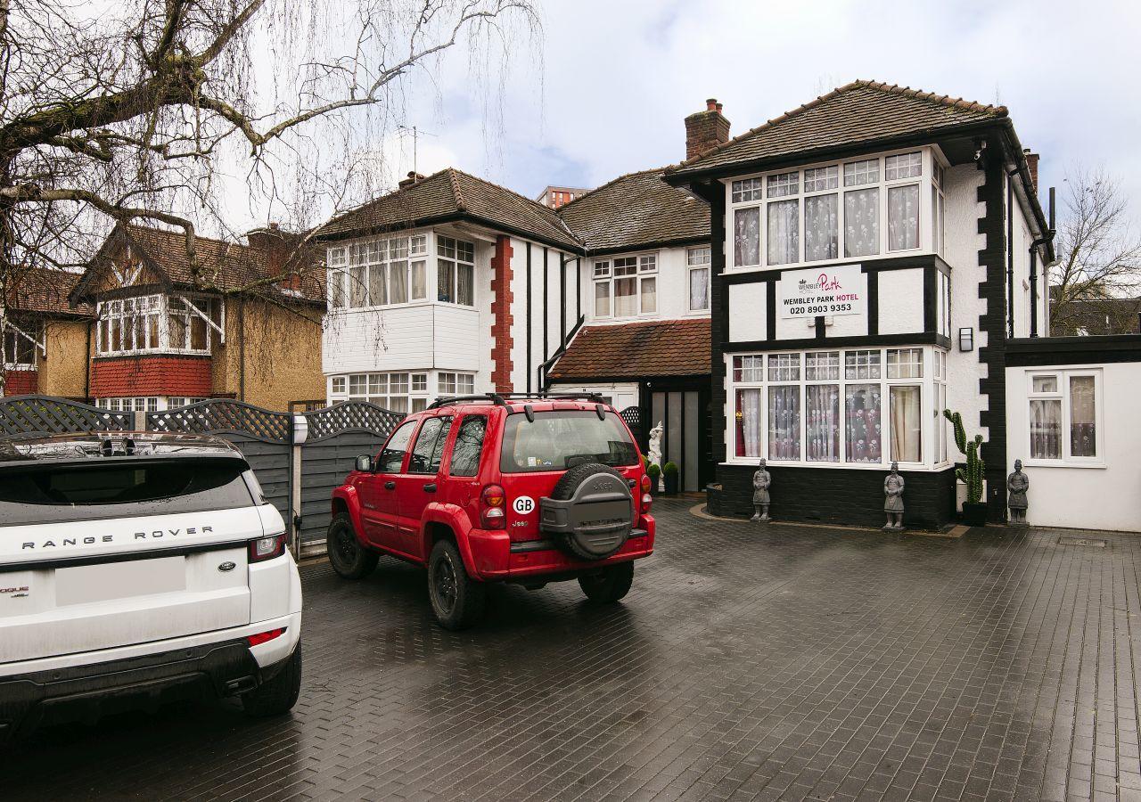 Wembley Park Hotel Лондон Екстериор снимка